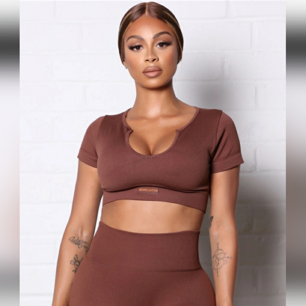 Activewear crop top